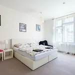托普阿帕门尼公寓酒店 *